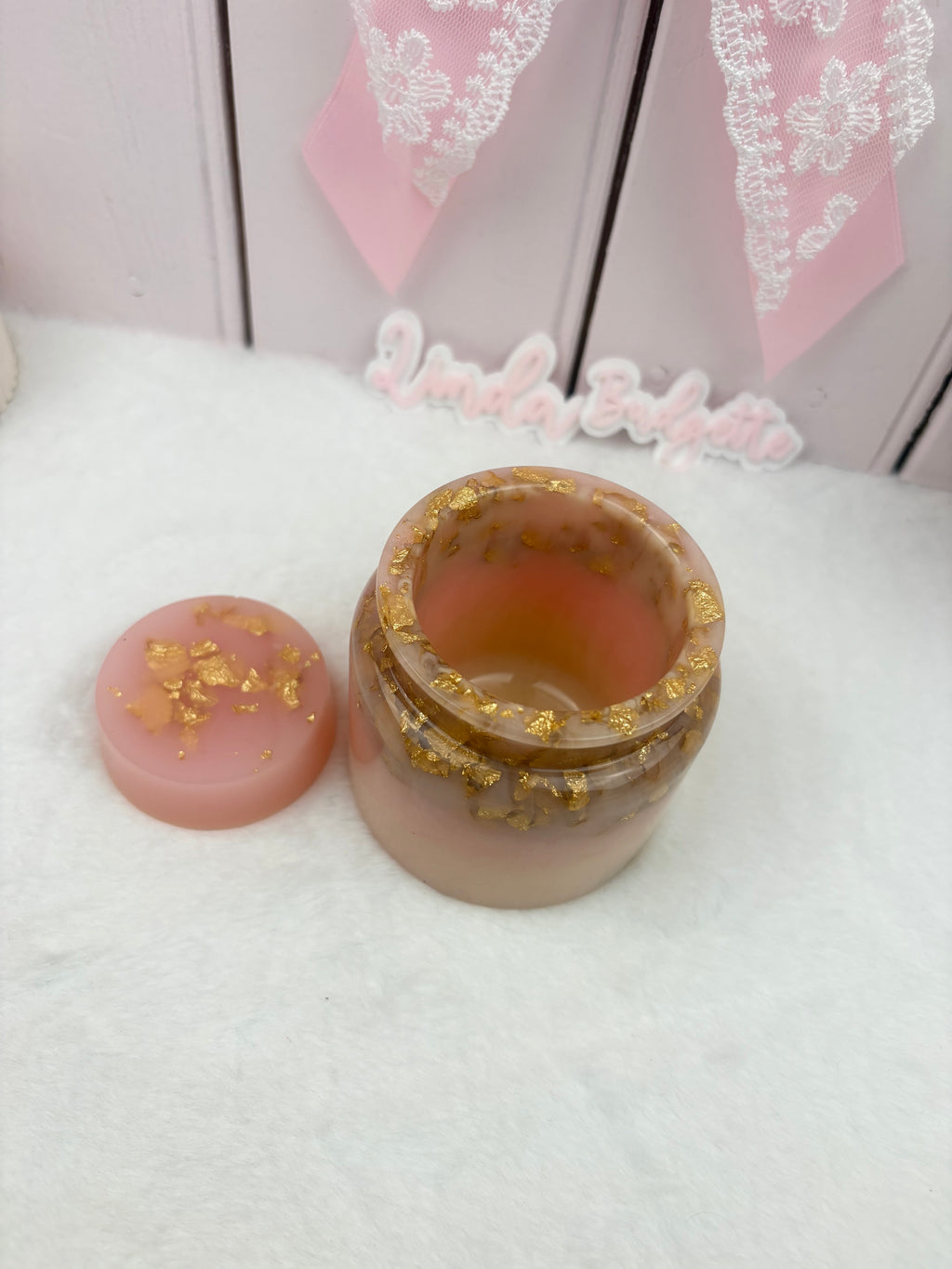 Pot en résine epoxy